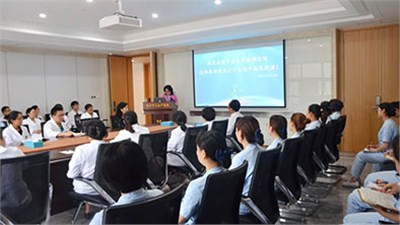湘雅名醫(yī)張怡教授來(lái)我院授課