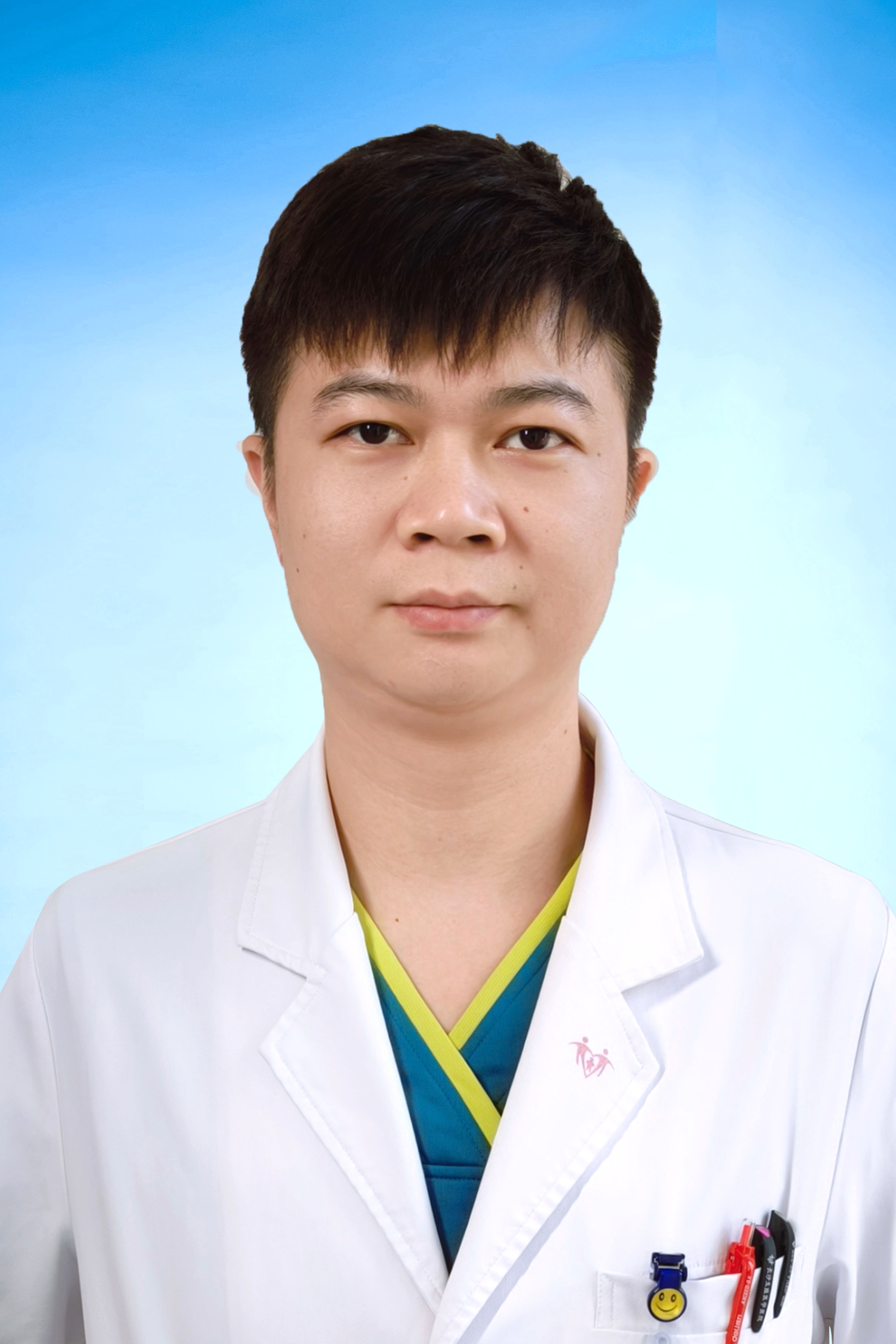 李燦