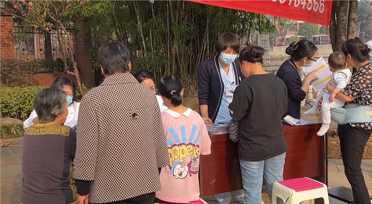 愛心義診送健康 寧兒傾情服務(wù)暖人心